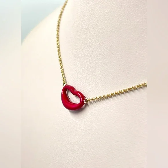 New, with no tag RCI necklace in of 14k yellow gold.